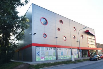 hala_skolka_kometa2_25x17